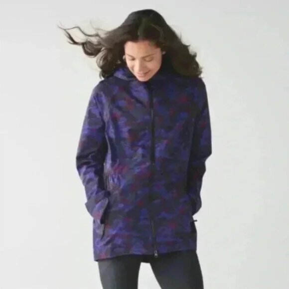 Lululemon Rain For Daze Jacket II in Hounds Camo Emperor Blue Black - Picture 1 of 5